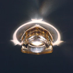 Больше о товаре Встраиваемый светильник Donolux DL136CH/Shampagne gold