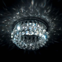 Больше о товаре Встраиваемый светильник Donolux DL061.02.1 crystal