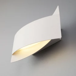 Больше о товаре Настенный светодиодный светильник Eurosvet Overlap 40145/1 LED белый