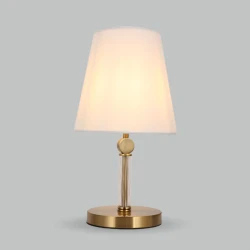 Больше о товаре Настольная лампа Eurosvet Conso 01145/1 латунь a061952